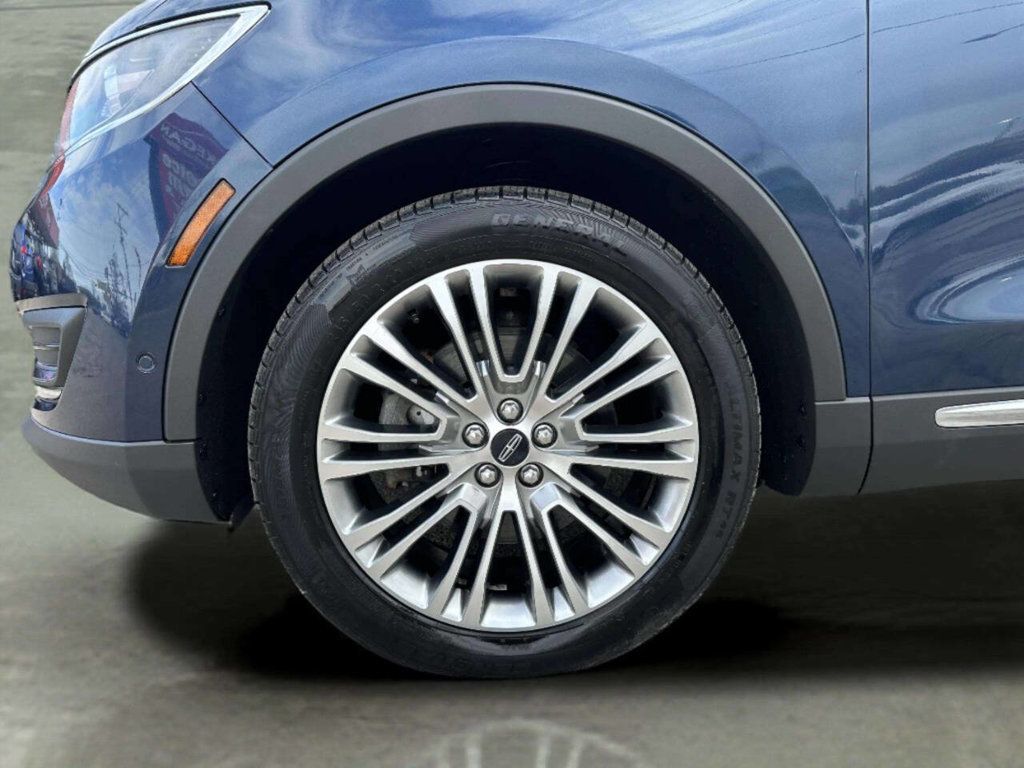 2017 Lincoln MKX Reserve AWD - 23023828 - 34