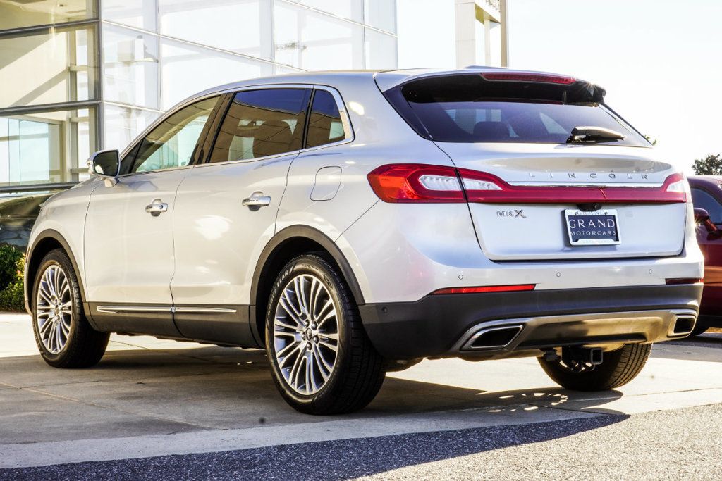 Lincoln MKX photo 11