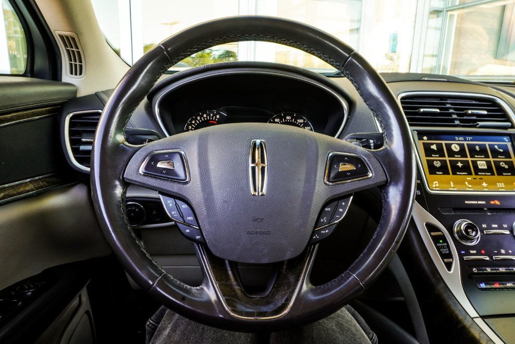 Lincoln MKX photo 16