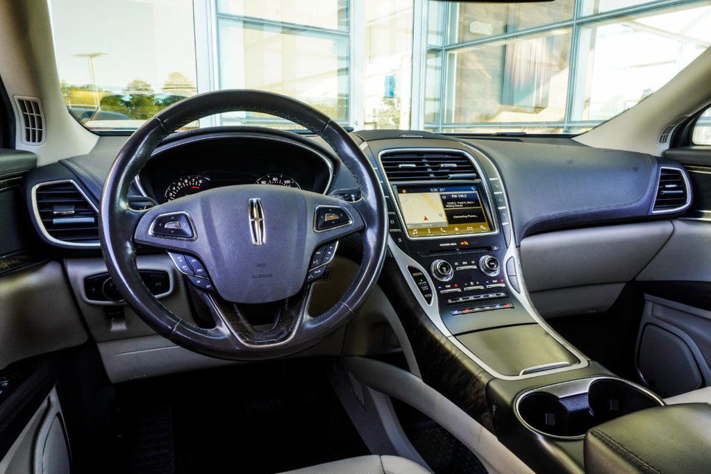 Lincoln MKX photo 17