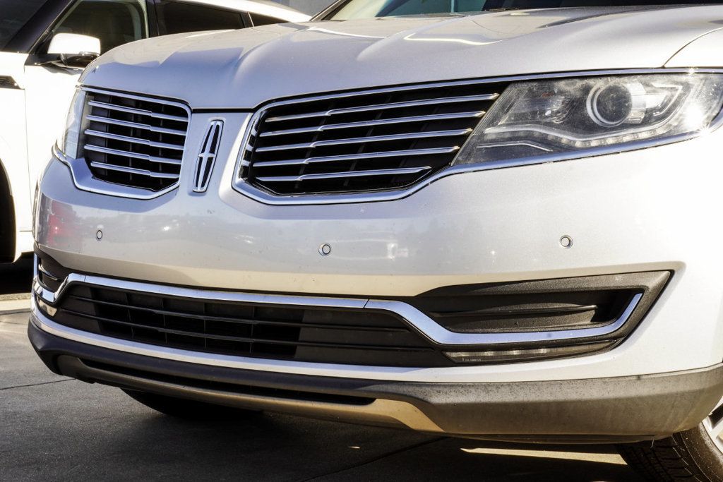 Lincoln MKX photo 2