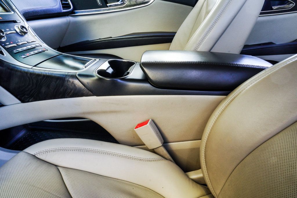 Lincoln MKX photo 21