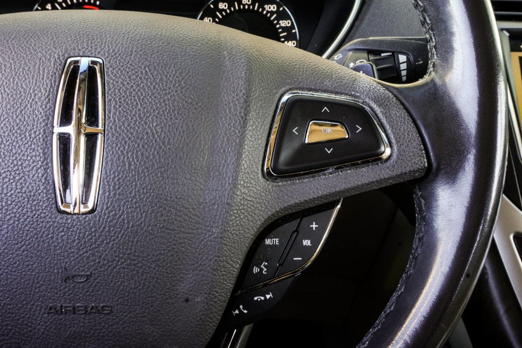 Lincoln MKX photo 29