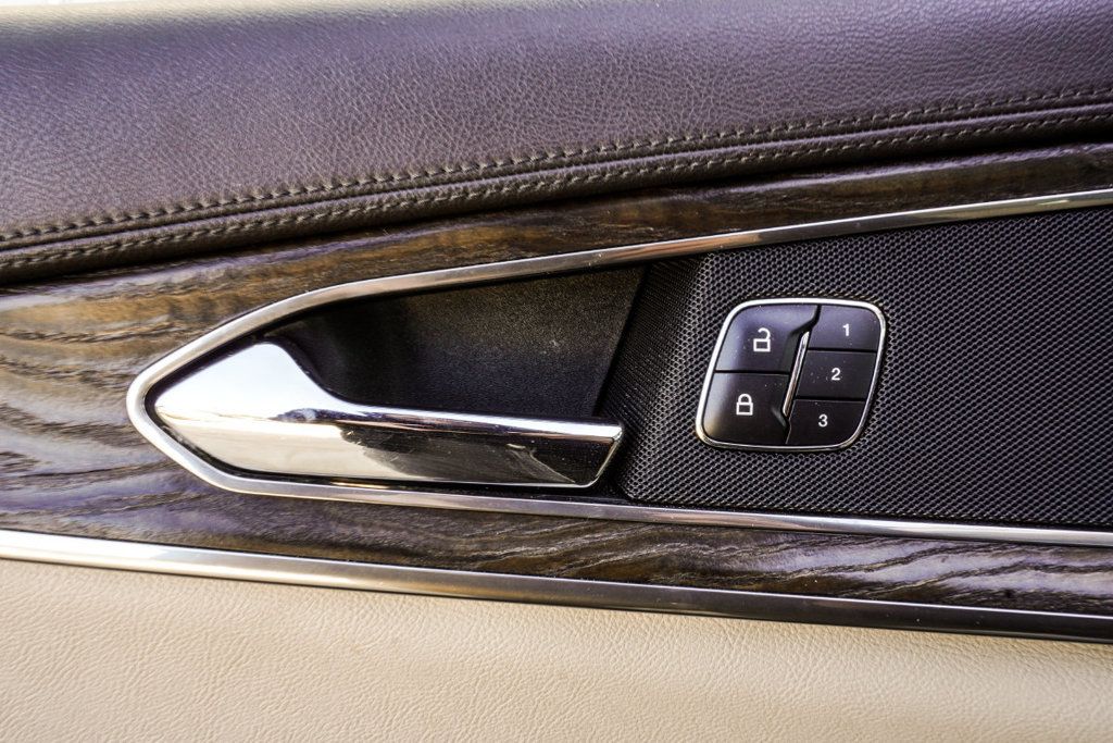 Lincoln MKX photo 35