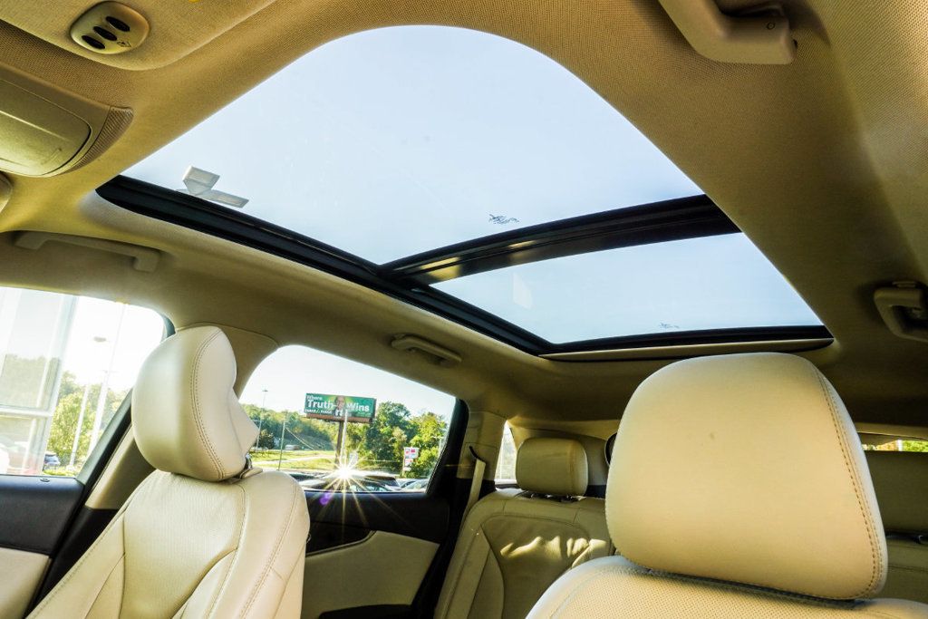 Lincoln MKX photo 39