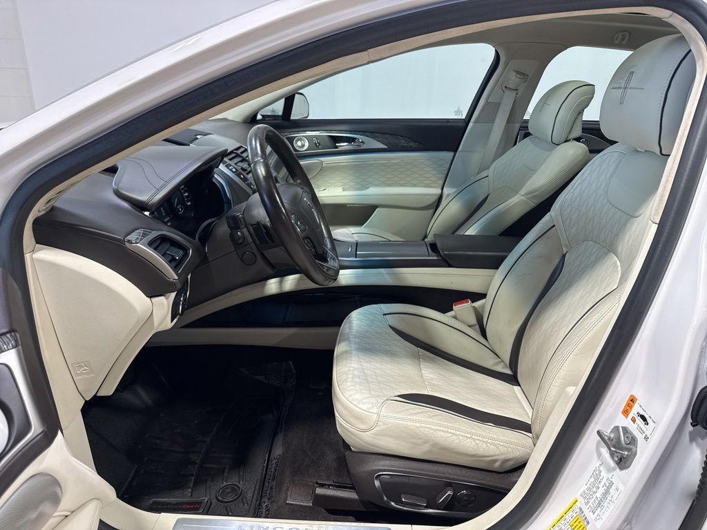 2017 Lincoln MKZ Black Label AWD - 23031565 - 22