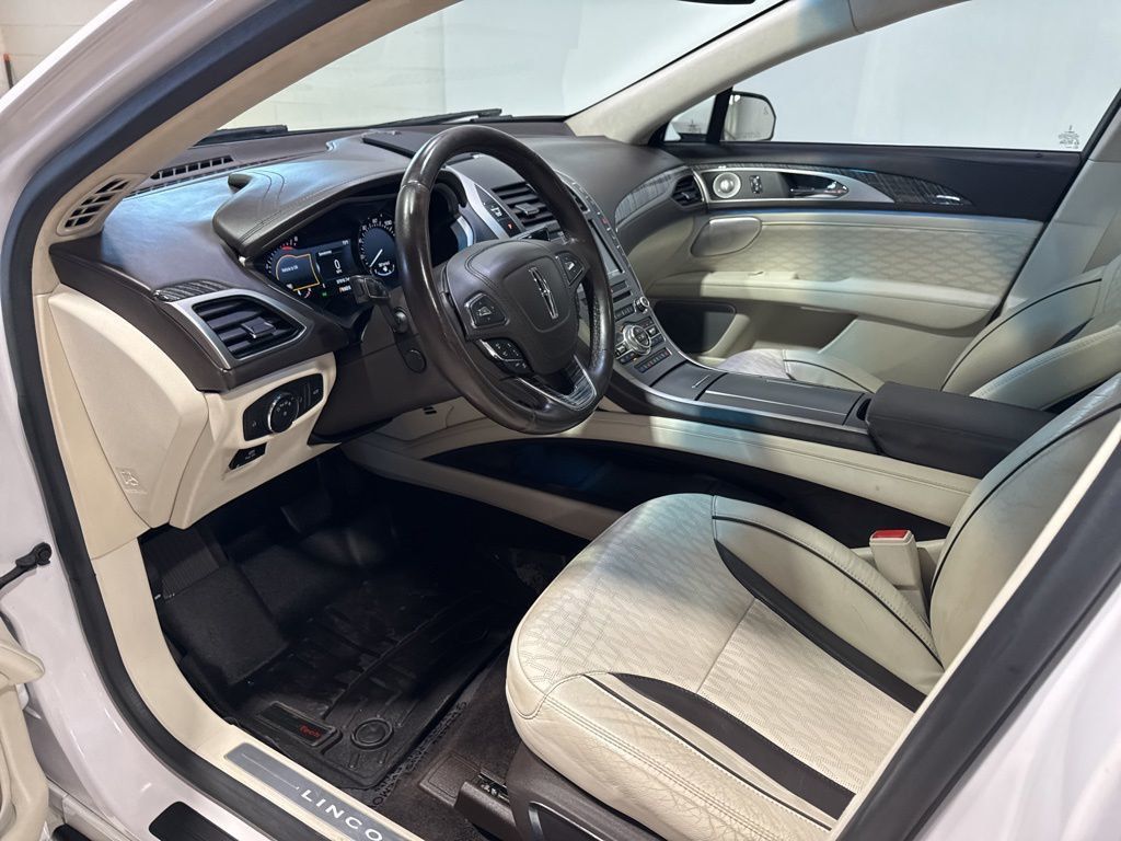 2017 Lincoln MKZ Black Label AWD - 23031565 - 24