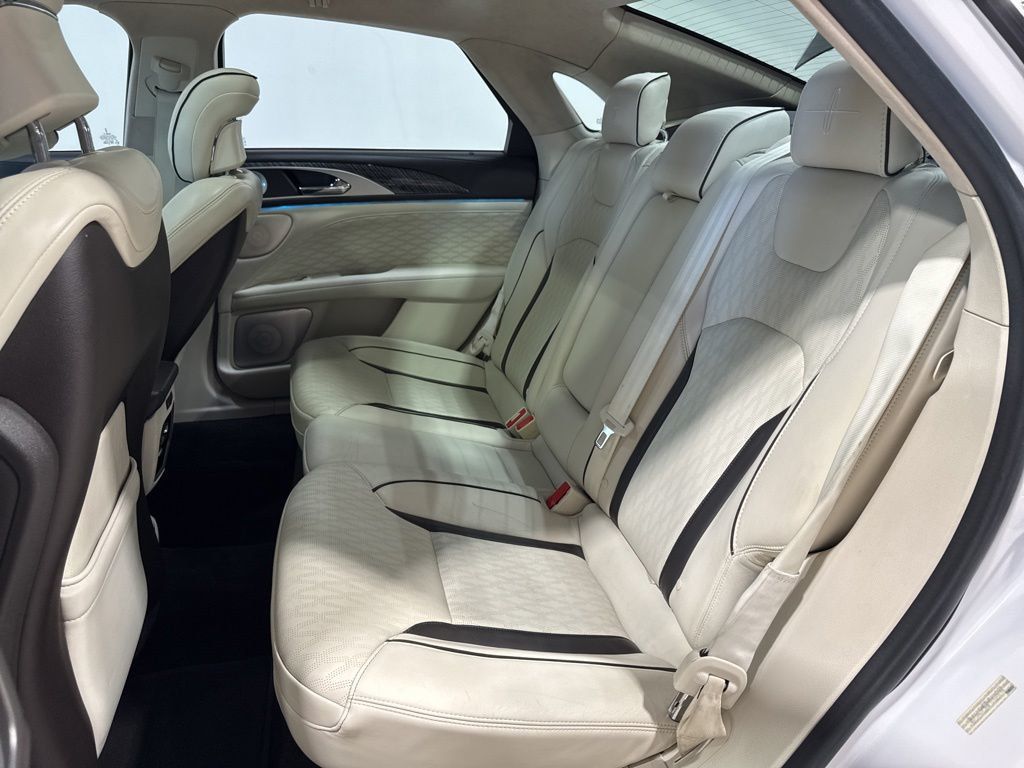 2017 Lincoln MKZ Black Label AWD - 23031565 - 31
