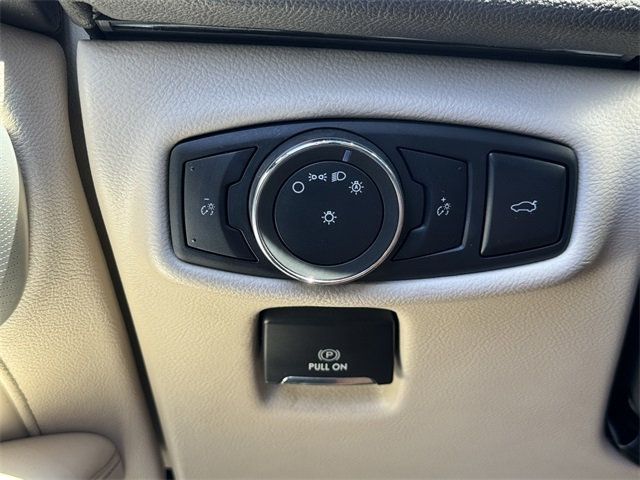 2017 Lincoln MKZ Hybrid Reserve FWD - 22408309 - 37