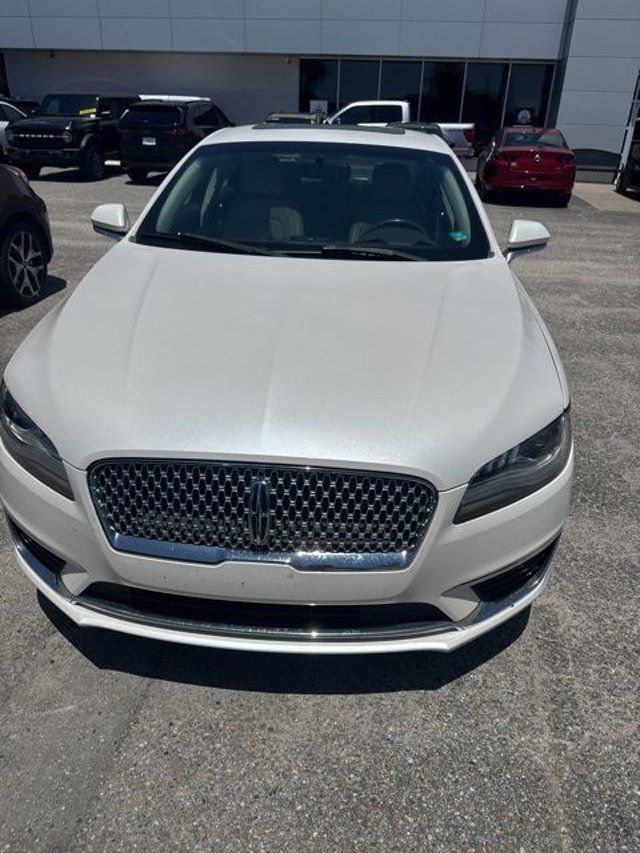 2017 Lincoln MKZ Hybrid Reserve FWD - 23030021 - 1