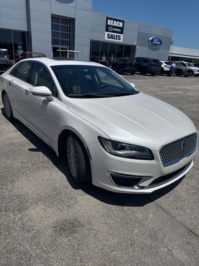 2017 Lincoln MKZ Hybrid Reserve FWD - 23030021 - 2