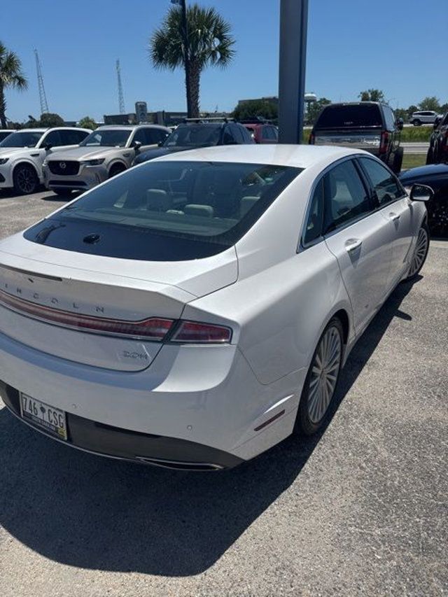 2017 Lincoln MKZ Hybrid Reserve FWD - 23030021 - 6