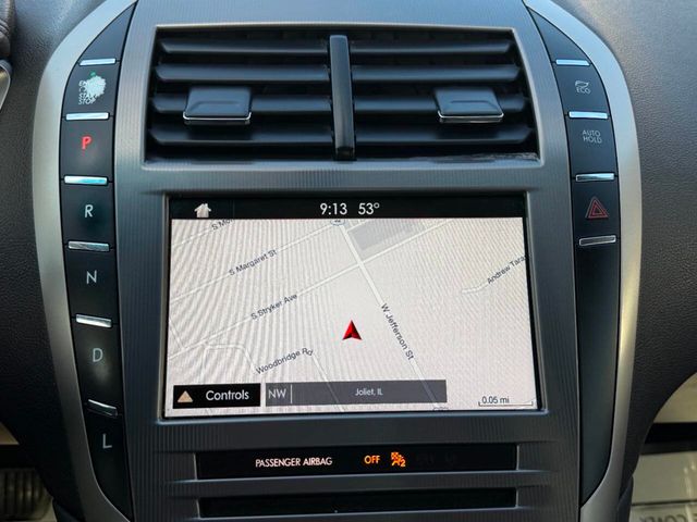 2017 Lincoln MKZ Hybrid Select FWD - 22986773 - 40