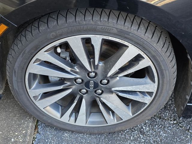 2017 Lincoln MKZ Reserve FWD - 22978201 - 35