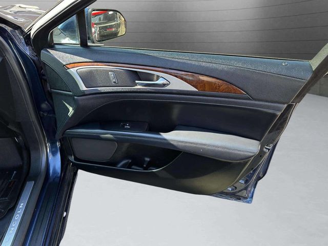 2017 Lincoln MKZ Reserve FWD - 22940960 - 24