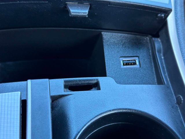 2017 Lincoln MKZ Reserve FWD - 22940960 - 50