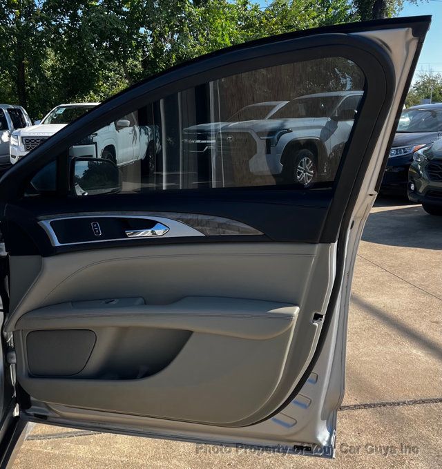 2017 Lincoln MKZ Reserve FWD - 23090944 - 30