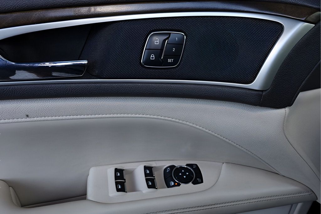 2017 Lincoln MKZ Select photo 11