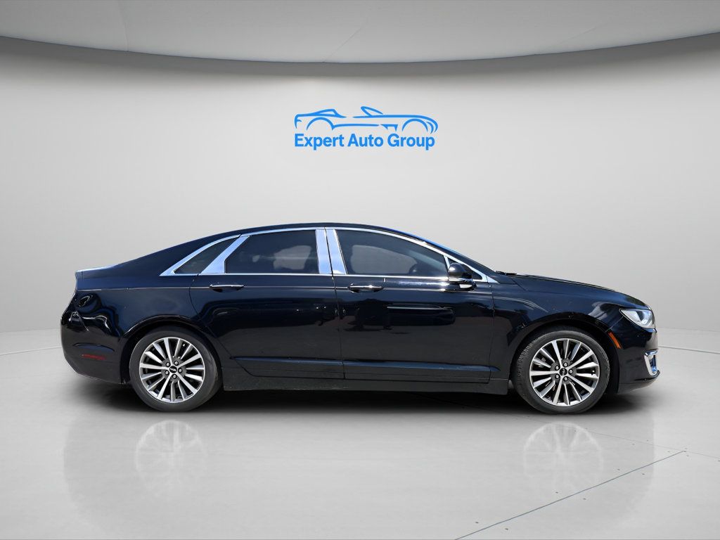 2017 Lincoln MKZ Select photo 2