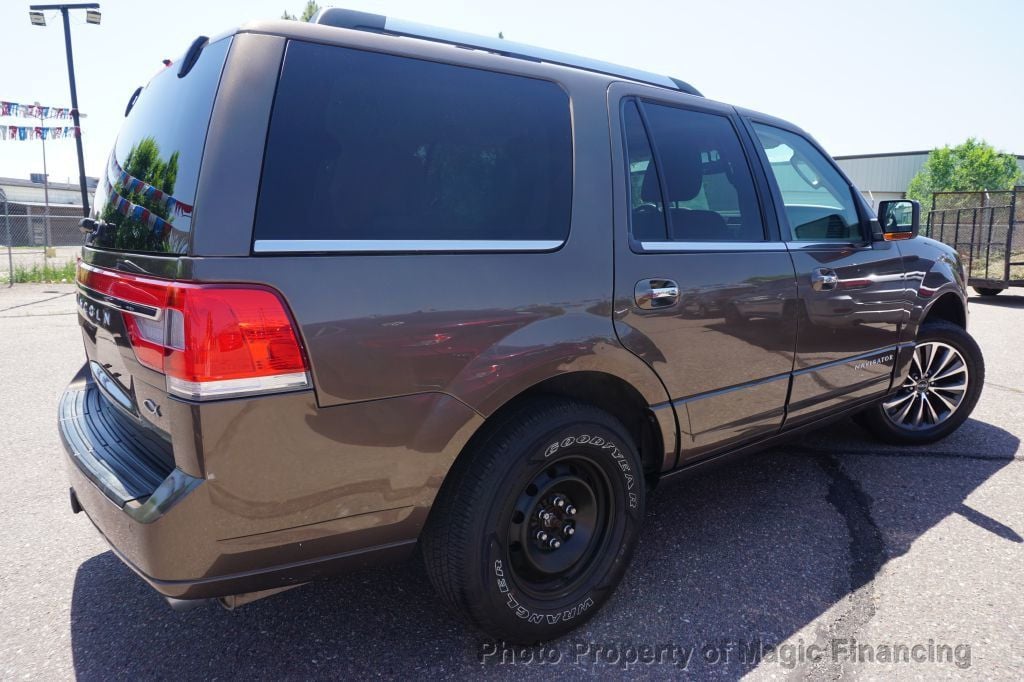 2017 Lincoln Navigator 4x2 Select - 22865310 - 5