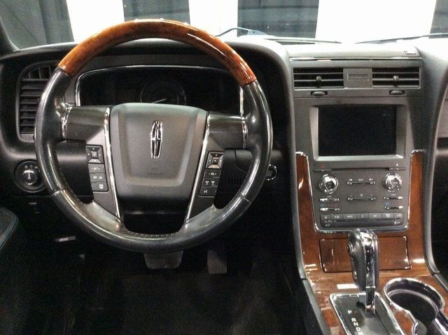 2017 Lincoln Navigator 4x2 Select - 21062384 - 9