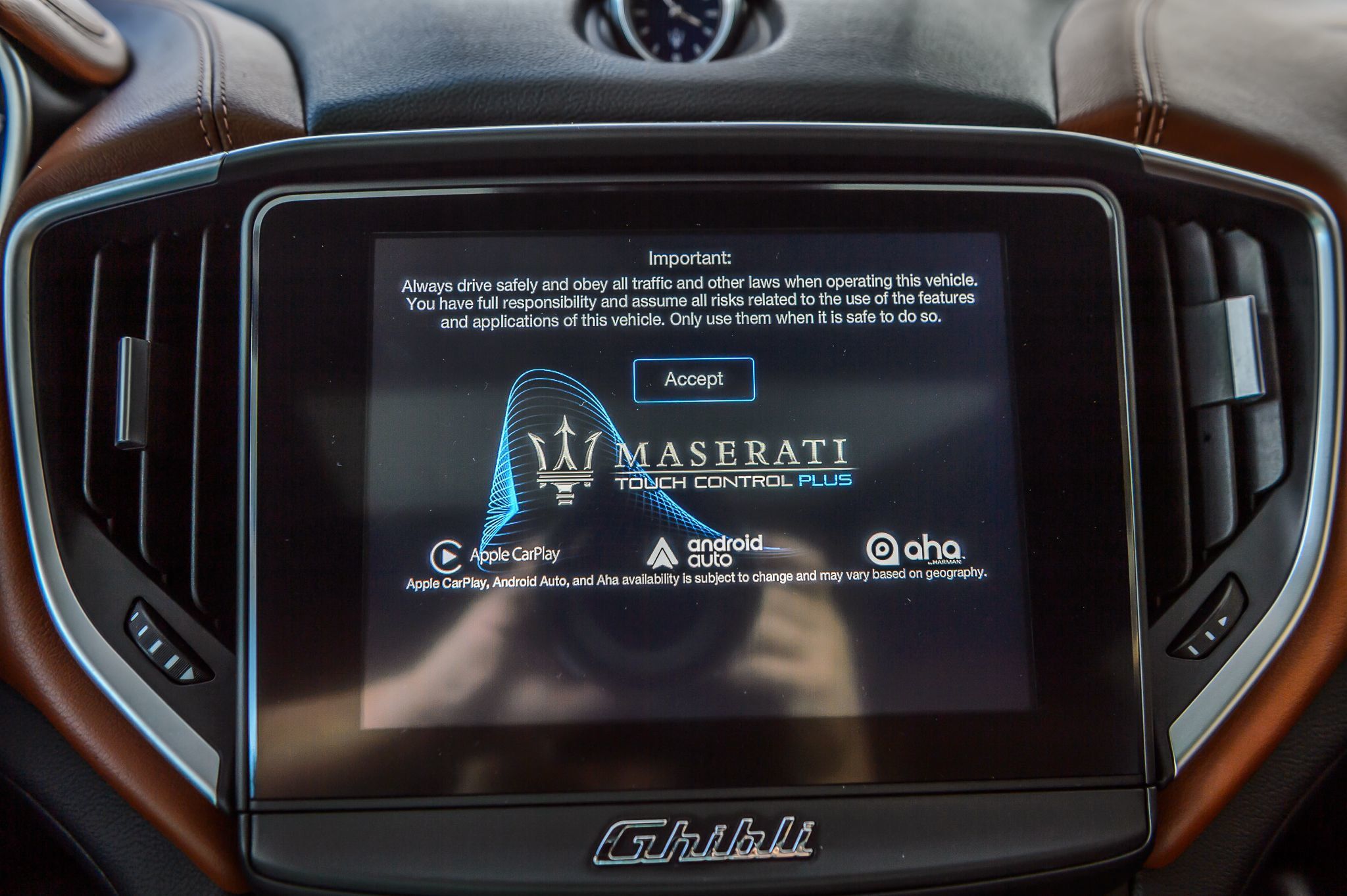2017 Maserati Ghibli photo 17