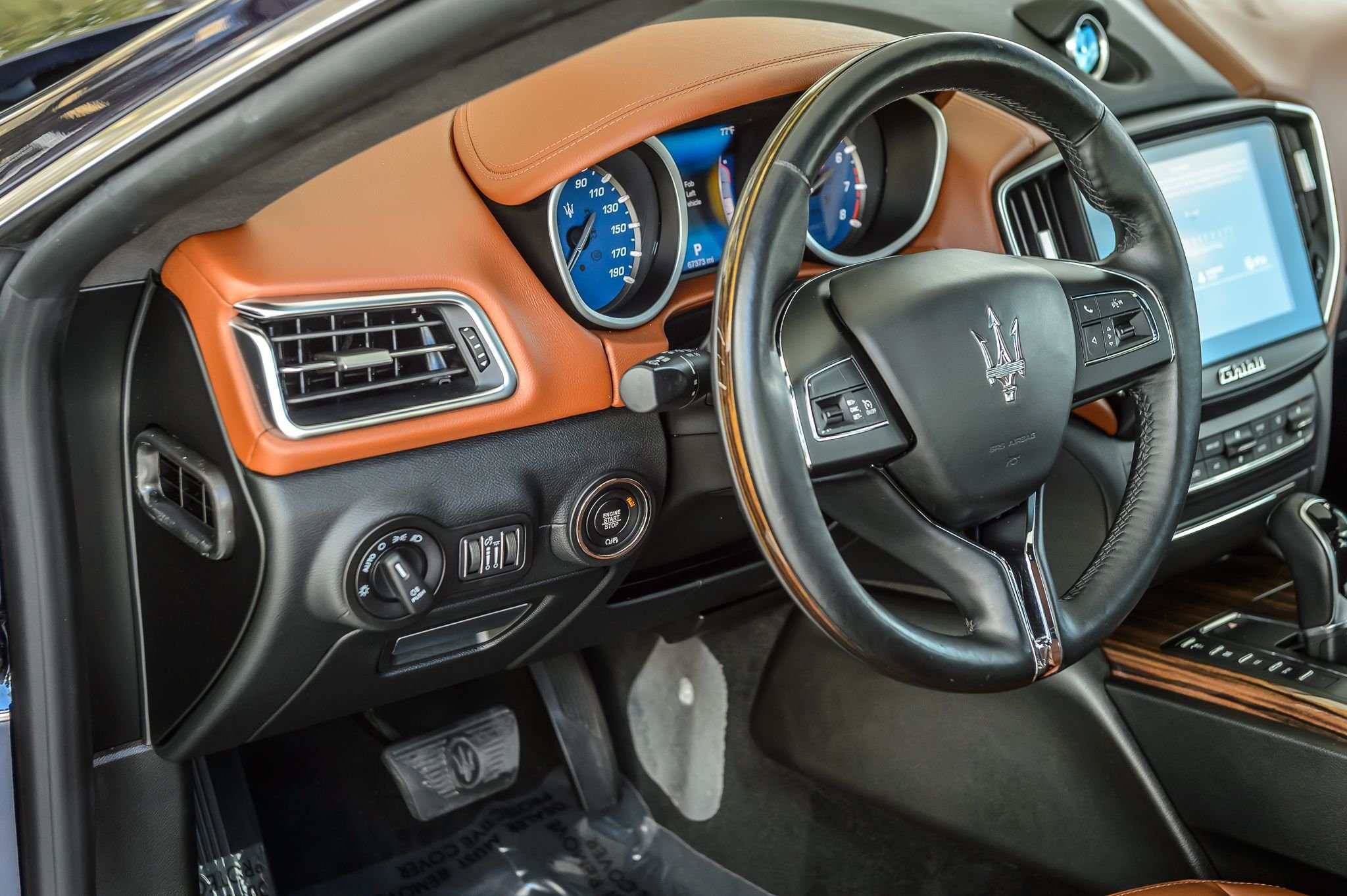2017 Maserati Ghibli photo 25
