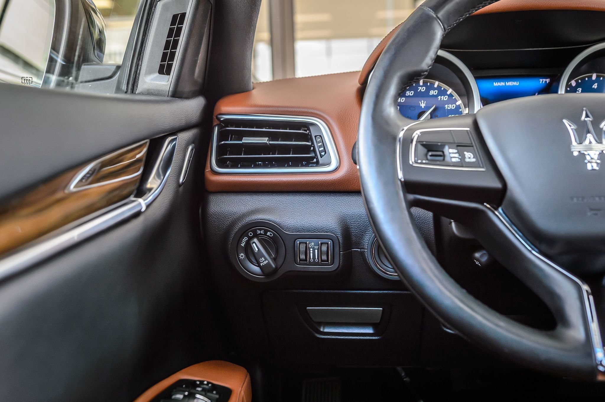 2017 Maserati Ghibli photo 26