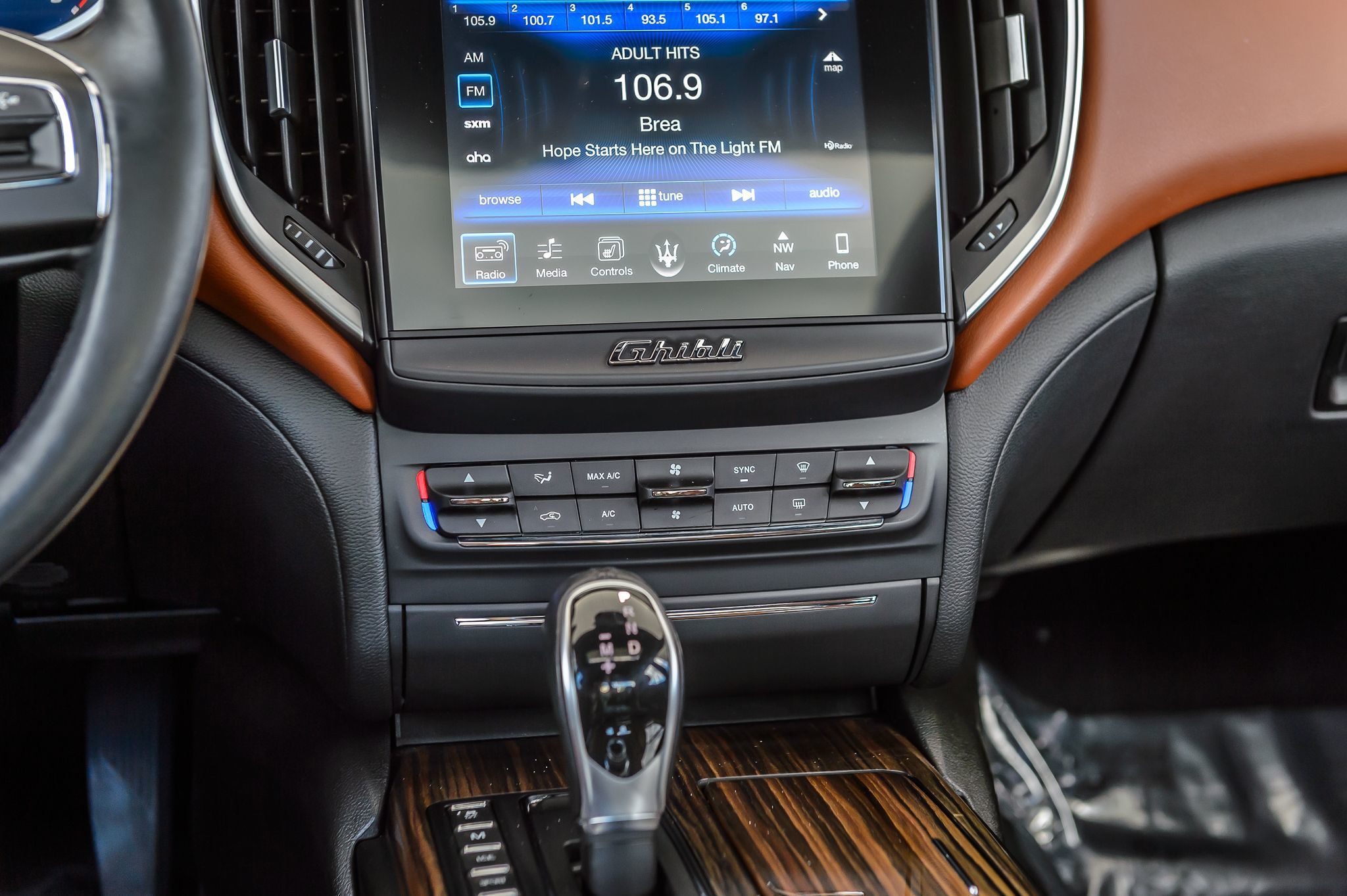 2017 Maserati Ghibli photo 30
