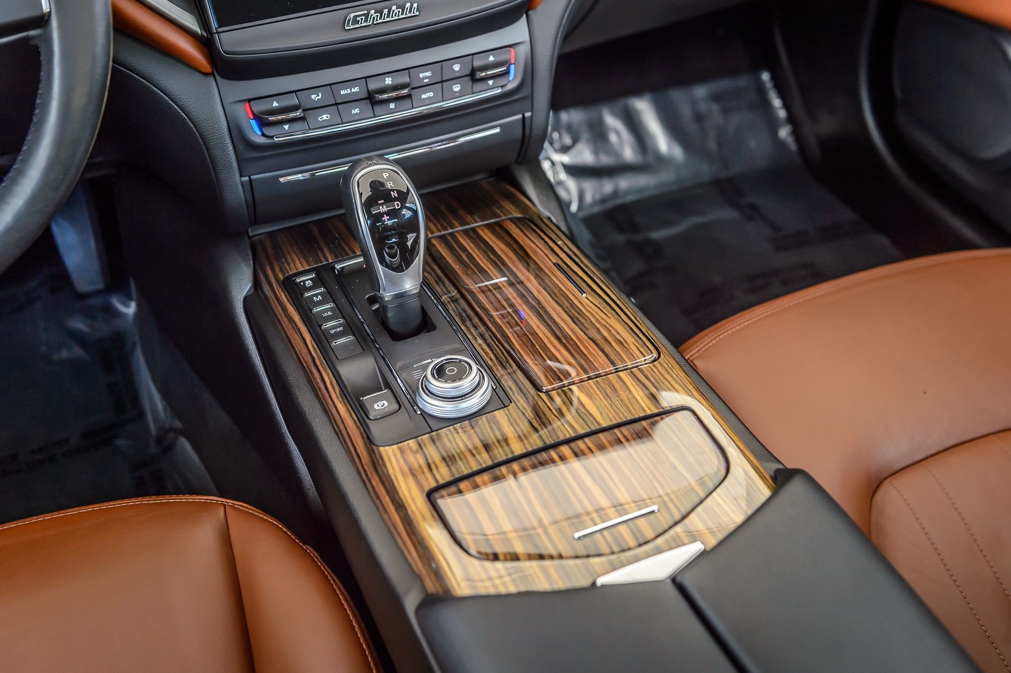 2017 Maserati Ghibli photo 31