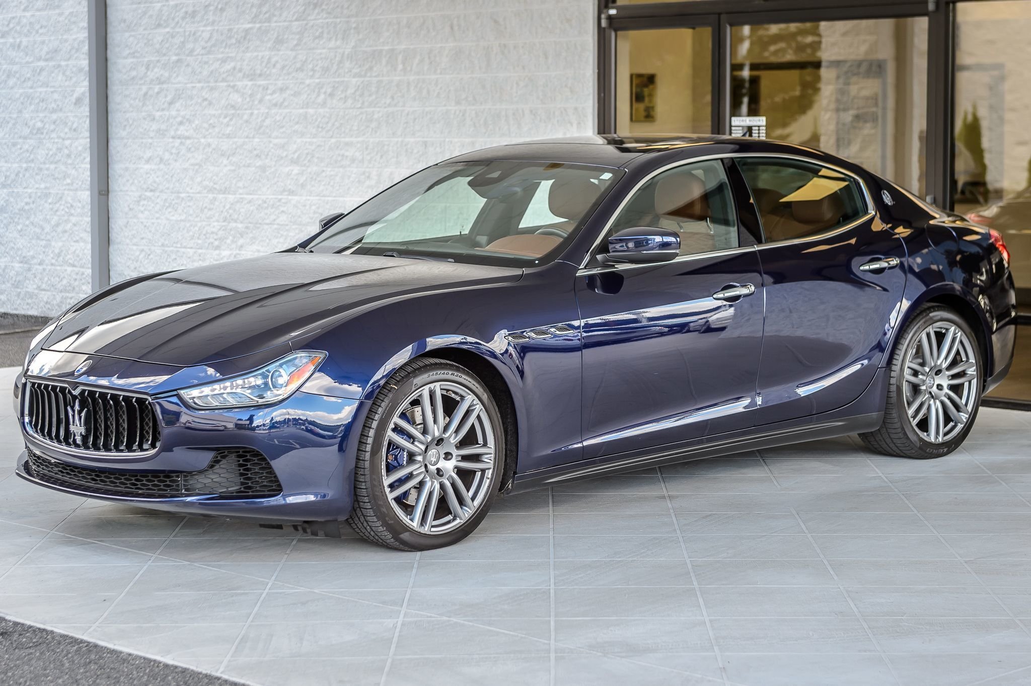 2017 Maserati Ghibli photo 6