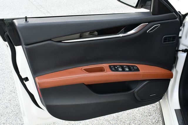 2017 Maserati Ghibli S Q4 3.0L Sedan W/Premium & Driver Assistance Packages - 22902765 - 10