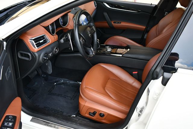 2017 Maserati Ghibli S Q4 3.0L Sedan W/Premium & Driver Assistance Packages - 22902765 - 13