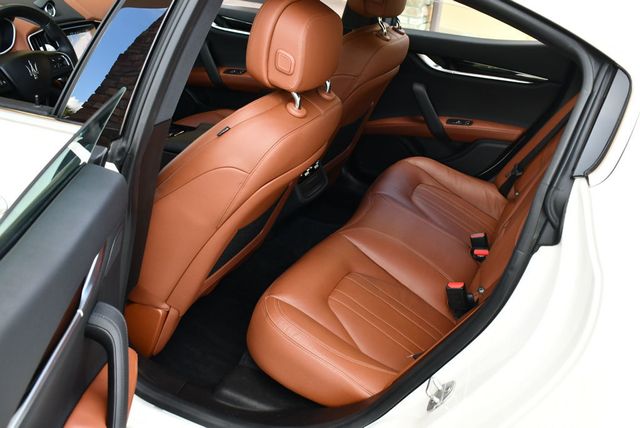 2017 Maserati Ghibli S Q4 3.0L Sedan W/Premium & Driver Assistance Packages - 22902765 - 14
