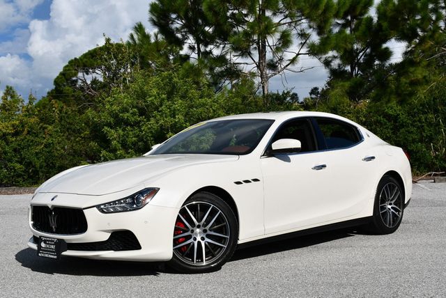 2017 Maserati Ghibli S Q4 3.0L Sedan W/Premium & Driver Assistance Packages - 22902765 - 19