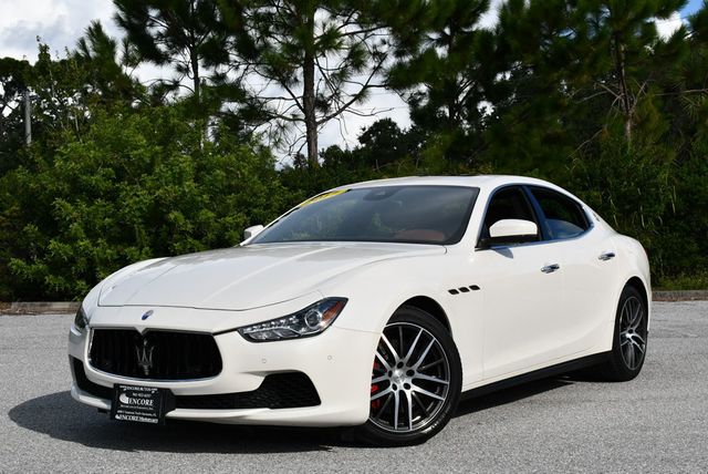 2017 Maserati Ghibli S Q4 3.0L Sedan W/Premium & Driver Assistance Packages - 22902765 - 22