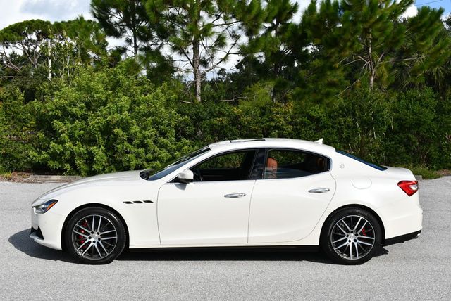 2017 Maserati Ghibli S Q4 3.0L Sedan W/Premium & Driver Assistance Packages - 22902765 - 23