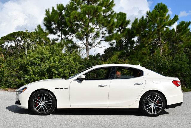 2017 Maserati Ghibli S Q4 3.0L Sedan W/Premium & Driver Assistance Packages - 22902765 - 24