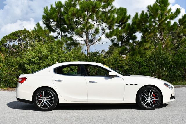 2017 Maserati Ghibli S Q4 3.0L Sedan W/Premium & Driver Assistance Packages - 22902765 - 29