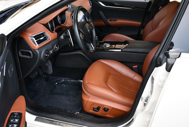 2017 Maserati Ghibli S Q4 3.0L Sedan W/Premium & Driver Assistance Packages - 22902765 - 39