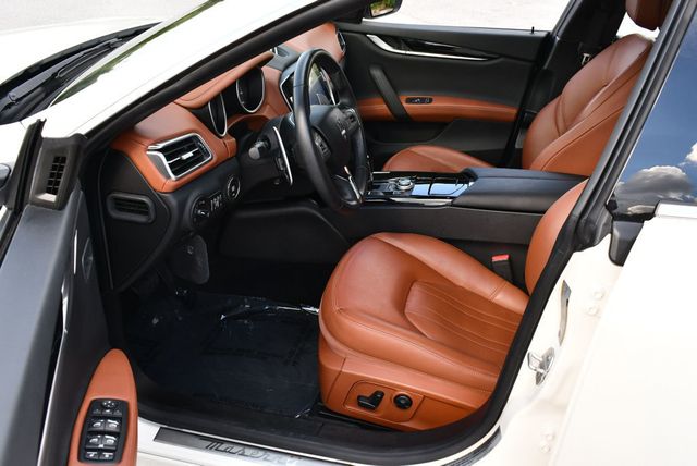 2017 Maserati Ghibli S Q4 3.0L Sedan W/Premium & Driver Assistance Packages - 22902765 - 41