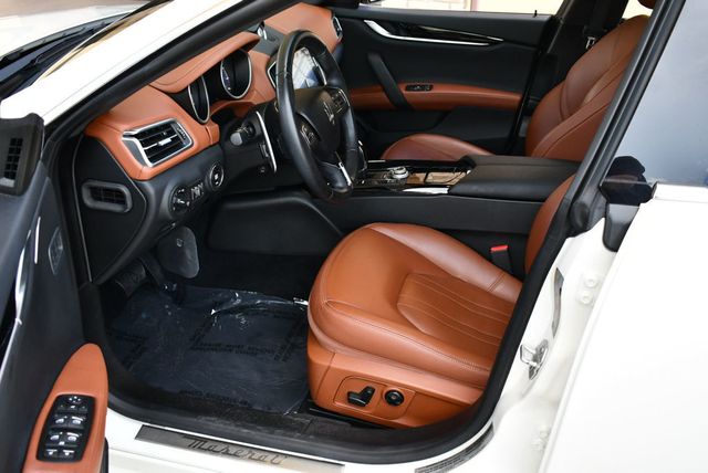 2017 Maserati Ghibli S Q4 3.0L Sedan W/Premium & Driver Assistance Packages - 22902765 - 42
