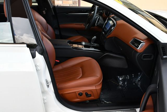 2017 Maserati Ghibli S Q4 3.0L Sedan W/Premium & Driver Assistance Packages - 22902765 - 45
