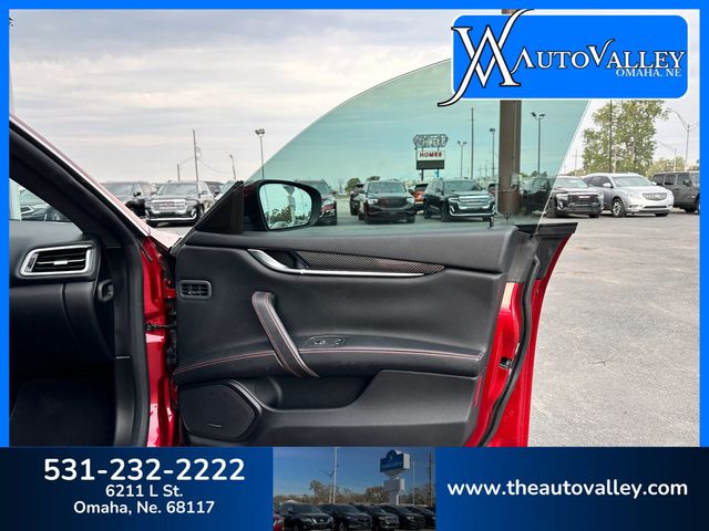 2017 Maserati Ghibli S Q4 Sedan 4D - 22938997 - 17