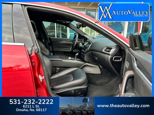 2017 Maserati Ghibli S Q4 Sedan 4D - 22938997 - 18