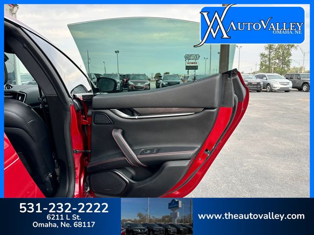 2017 Maserati Ghibli S Q4 Sedan 4D - 22938997 - 25
