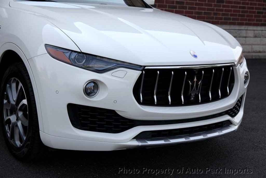 2017 Maserati Levante photo 20