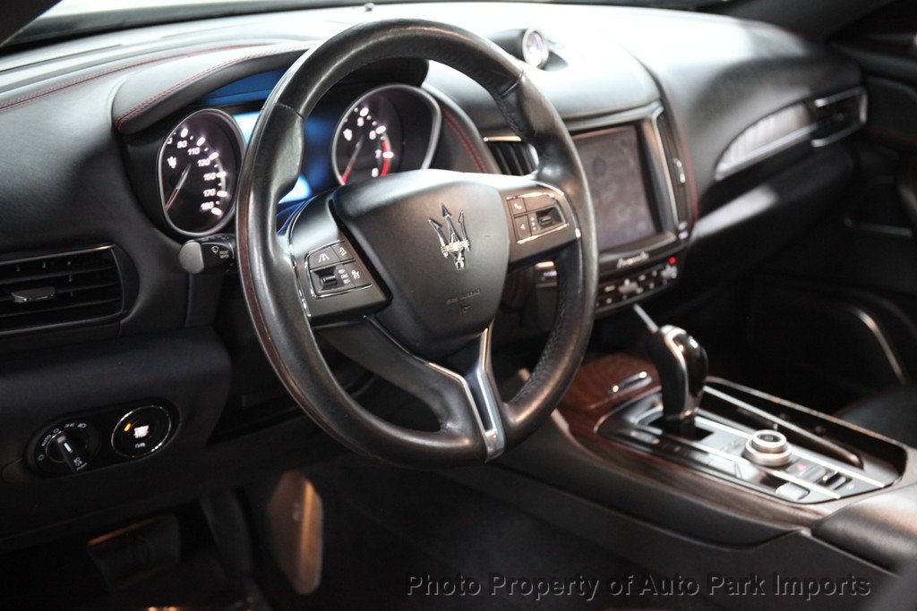 2017 Maserati Levante photo 26
