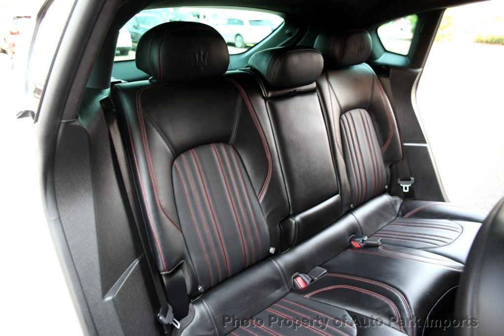 2017 Maserati Levante photo 33