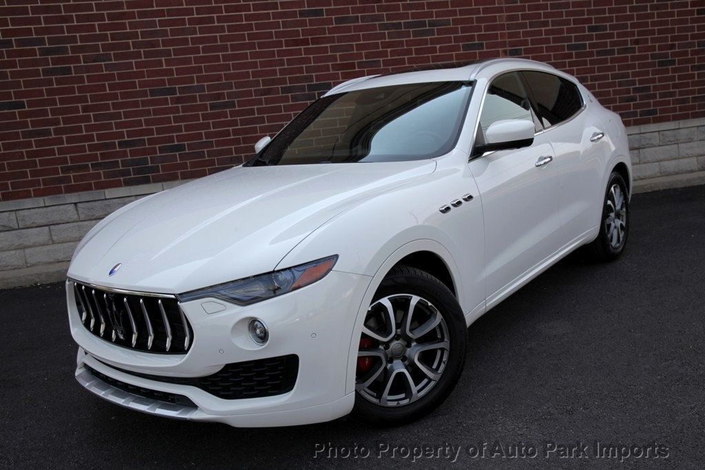 2017 Maserati Levante photo 3